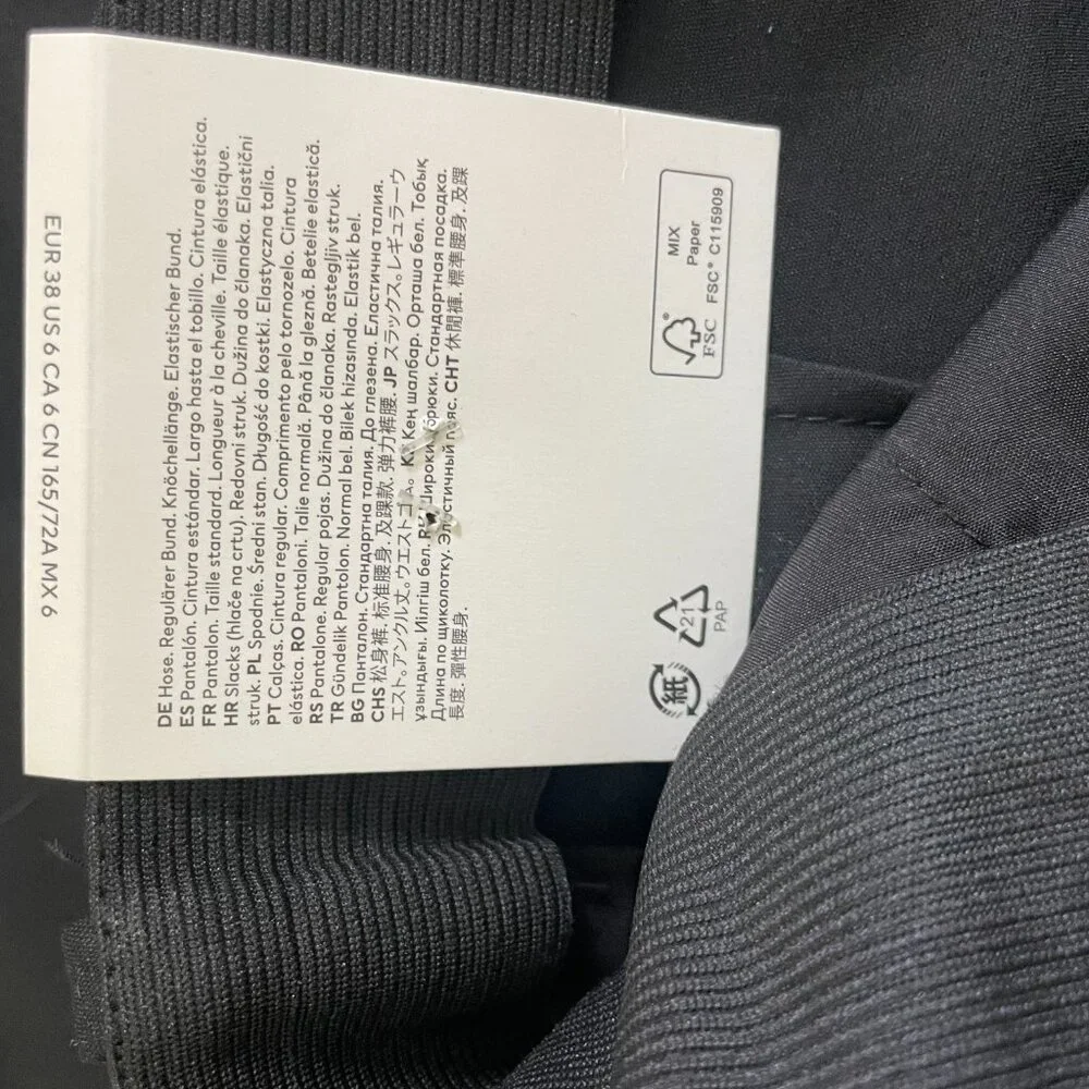 NWT - H&M Ankle Length Slacks in a Black Color Size 6 - Picture 2 of 7